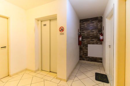 Apartamento para alugar com 55m², 2 quartos e sem vagaHall