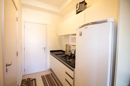 Cozinha de kitnet/studio à venda com 1 quarto, 28m² em Santo Amaro, São Paulo