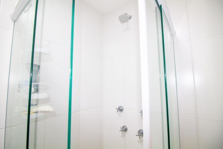 Banheiro de kitnet/studio à venda com 1 quarto, 28m² em Santo Amaro, São Paulo