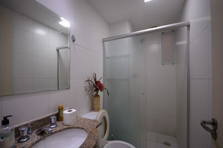 Apartamento à venda com 69m², 3 quartos e 2 vagas Apartamento à venda com 69m², 3 quartos e 2 vagasBanheiro Social