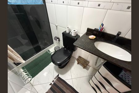 Apartamento à venda com 64m², 2 quartos e 1 vaga Apartamento à venda com 64m², 2 quartos e 1 vagaBanheiro