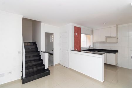 Sala de casa de condomínio para alugar com 1 quarto, 105m² em Vila Nivi, São Paulo