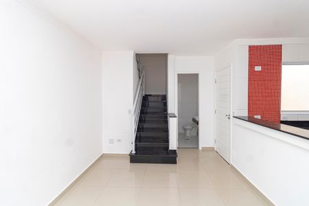 Sala de casa de condomínio para alugar com 1 quarto, 105m² em Vila Nivi, São Paulo