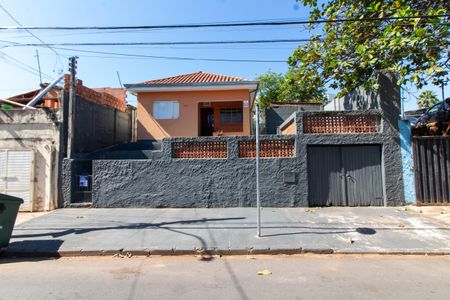 Casa à venda com 150m², 3 quartos e 1 vaga Casa à venda com 150m², 3 quartos e 1 vagaFACHADA