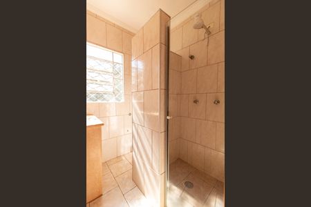 Casa à venda com 150m², 3 quartos e 1 vaga Casa à venda com 150m², 3 quartos e 1 vagaBANHEIRO