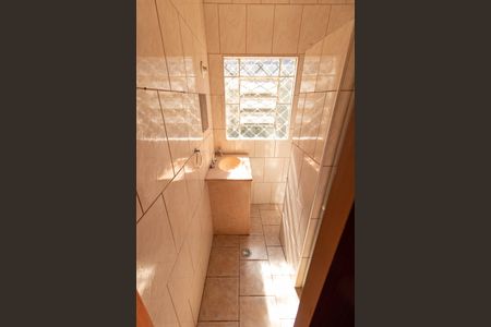 Casa à venda com 150m², 3 quartos e 1 vaga Casa à venda com 150m², 3 quartos e 1 vagaBANHEIRO
