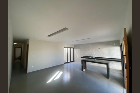 Casa para alugar com 93m², 2 quartos e 3 vagas