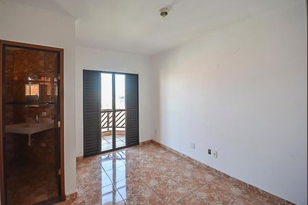Casa para alugar com 250m², 3 quartos e 2 vagasQuarto Suíte