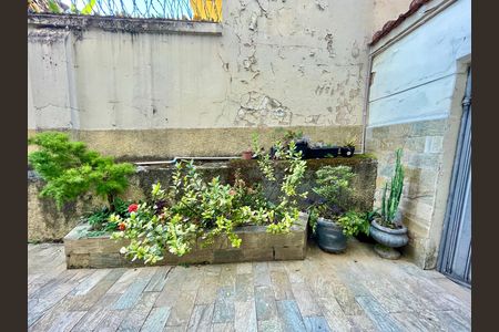 Apartamento à venda com 69m², 2 quartos e sem vaga