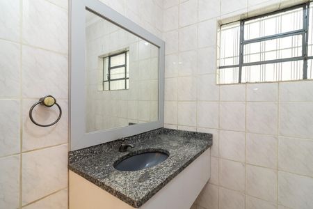 Casa à venda com 125m², 2 quartos e 2 vagasLavabo