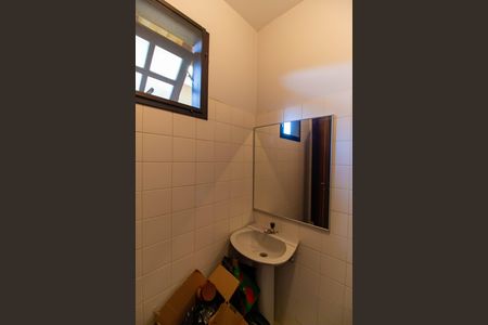 Casa de condomínio para alugar com 260m², 4 quartos e 2 vagas