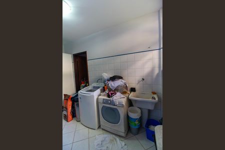 Casa de condomínio para alugar com 260m², 4 quartos e 2 vagas