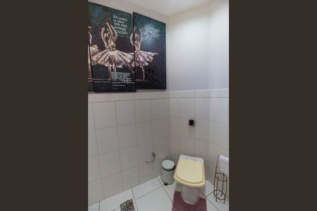 Casa de condomínio para alugar com 260m², 4 quartos e 2 vagas