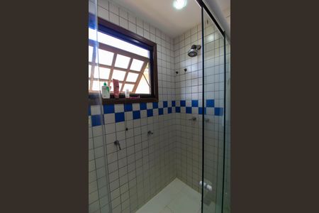 Casa de condomínio para alugar com 260m², 4 quartos e 2 vagas