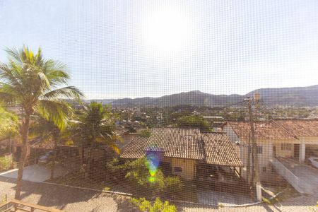 Casa de condomínio para alugar com 260m², 4 quartos e 2 vagas