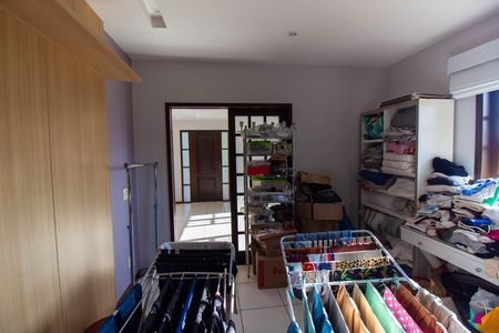 Casa de condomínio para alugar com 260m², 4 quartos e 2 vagas