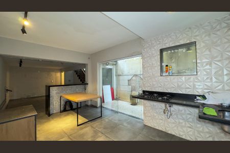 Casa para alugar com 140m², 3 quartos e 2 vagas Casa para alugar com 140m², 3 quartos e 2 vagasCozinha