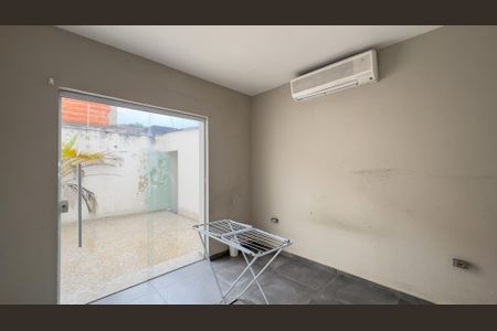 Casa para alugar com 140m², 3 quartos e 2 vagas Casa para alugar com 140m², 3 quartos e 2 vagasQuarto 3