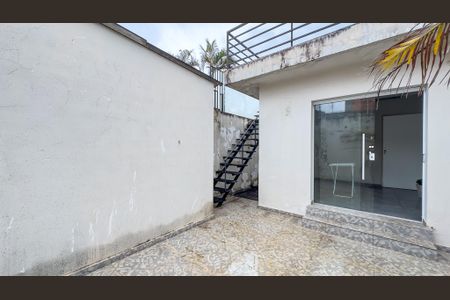 Casa para alugar com 140m², 3 quartos e 2 vagas Casa para alugar com 140m², 3 quartos e 2 vagasVaranda