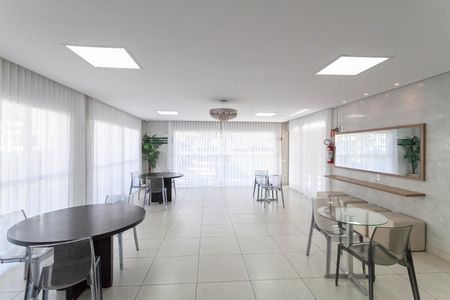 Apartamento para alugar com 70m², 2 quartos e 1 vagaÁrea comum - Salão de festas