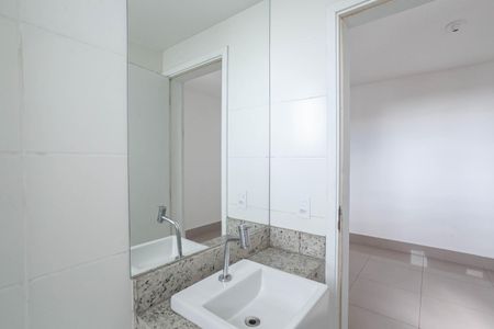 Apartamento para alugar com 70m², 2 quartos e 1 vagaBanheiro da suíte 