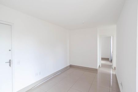 Apartamento para alugar com 70m², 2 quartos e 1 vagaSala