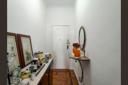 Apartamento para alugar com 70m², 2 quartos e 1 vagaEntrada