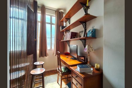 Apartamento para alugar com 70m², 2 quartos e 1 vagaSala