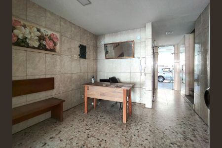 Apartamento para alugar com 70m², 2 quartos e 1 vagaFachada e portaria