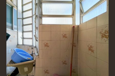 Apartamento para alugar com 70m², 2 quartos e 1 vagaÁrea de Serviço