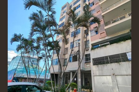 Apartamento para alugar com 70m², 2 quartos e 1 vagaFachada e portaria