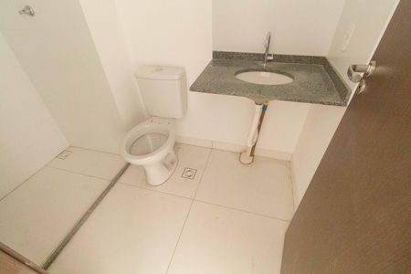 Banheiro de kitnet/studio à venda com 0 quarto, 24m² em Ipiranga, São Paulo