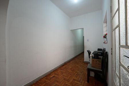 Casa à venda com 250m², 2 quartos e 1 vagaSala