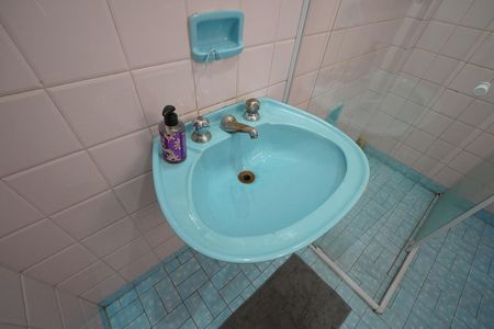 Casa à venda com 250m², 2 quartos e 1 vagaBanheiro