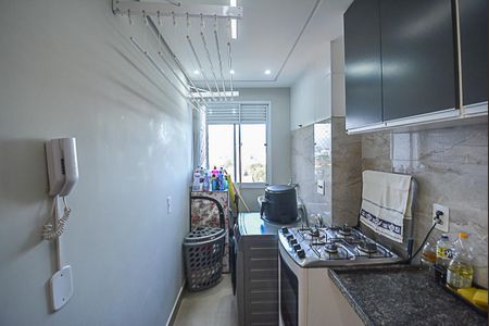 Apartamento à venda com 42m², 2 quartos e 1 vaga Apartamento à venda com 42m², 2 quartos e 1 vagaCozinha e Área de Serviço