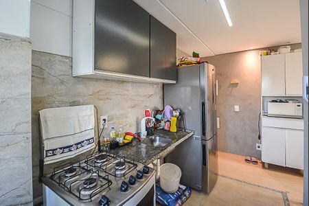 Apartamento à venda com 42m², 2 quartos e 1 vaga Apartamento à venda com 42m², 2 quartos e 1 vagaCozinha e Área de Serviço