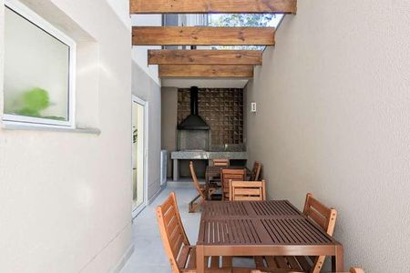 Apartamento à venda com 42m², 2 quartos e 1 vaga Apartamento à venda com 42m², 2 quartos e 1 vagaÁrea comum - Churrasqueira
