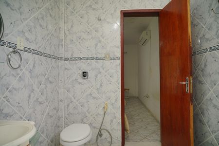 Casa para alugar com 500m², 4 quartos e 4 vagasBanheiro do Quarto 4