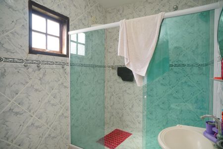 Casa para alugar com 500m², 4 quartos e 4 vagasBanheiro do Quarto 4