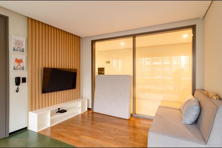 Apartamento à venda com 78m², 2 quartos e 1 vaga Apartamento à venda com 78m², 2 quartos e 1 vagaSala de TV