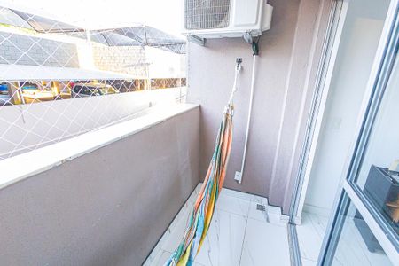 Apartamento à venda com 72m², 3 quartos e 1 vaga Apartamento à venda com 72m², 3 quartos e 1 vagaVaranda