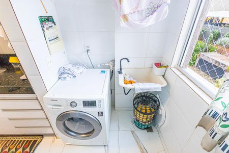 Apartamento à venda com 72m², 3 quartos e 1 vaga Apartamento à venda com 72m², 3 quartos e 1 vagaArea de serviço