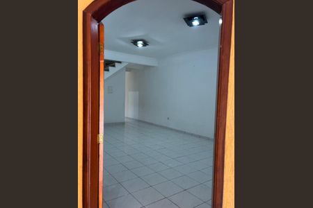 Casa para alugar com 206m², 3 quartos e 3 vagasSala