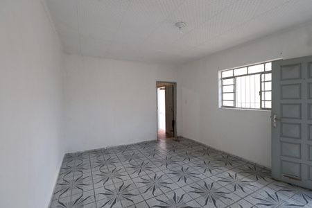 Casa para alugar com 110m², 2 quartos e 4 vagasSala