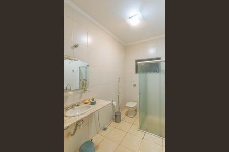 Casa à venda com 250m², 2 quartos e 2 vagas Casa à venda com 250m², 2 quartos e 2 vagasBanheiro
