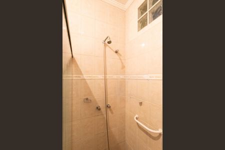 Casa à venda com 250m², 2 quartos e 2 vagas Casa à venda com 250m², 2 quartos e 2 vagasBanheiro da Suíte