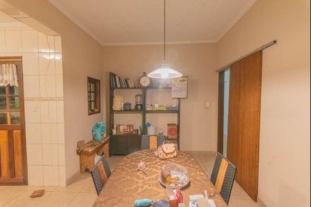 Casa à venda com 250m², 2 quartos e 2 vagas Casa à venda com 250m², 2 quartos e 2 vagasCozinha