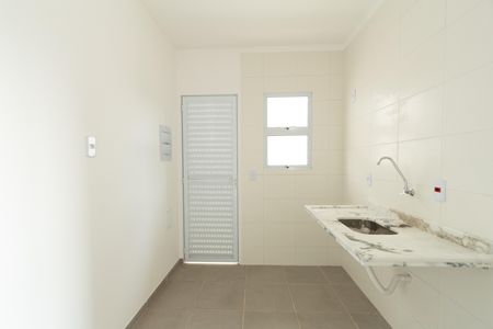 Casa de condomínio para alugar com 55m², 2 quartos e 1 vaga