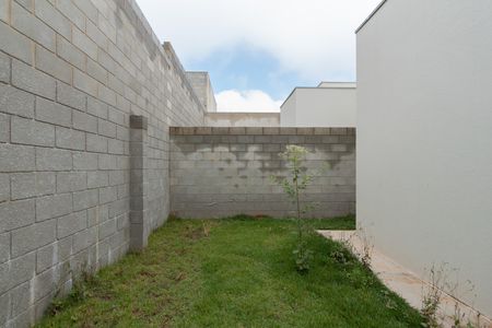Casa de condomínio para alugar com 55m², 2 quartos e 1 vaga