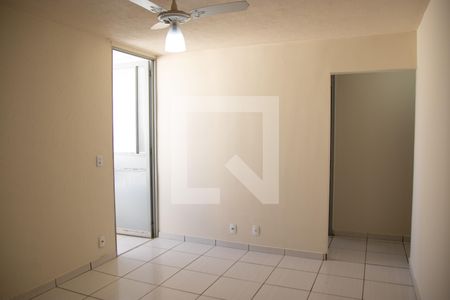 Sala de apartamento para alugar com 2 quartos, 75m² em Setor Urias Magalhães, Goiânia